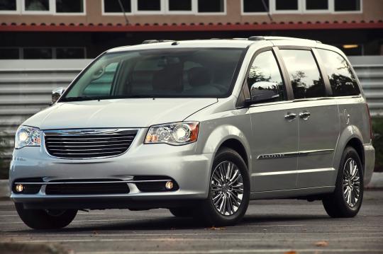 Recall on chrysler town and country 2013 #2