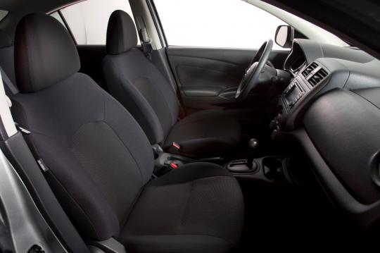 2012 Nissan versa interior accessories #9