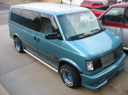 1994 Chevrolet Astro - VIN: 1gndm19z7rb215719 - AutoDetective.com