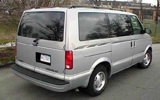 Chevrolet astro 1