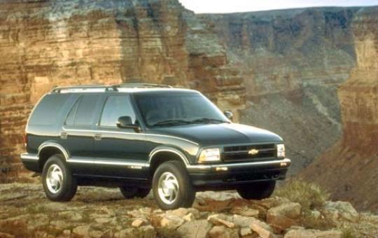 1997 Chevrolet Blazer - VIN: 1gndt13w0vk137473 - AutoDetective.com