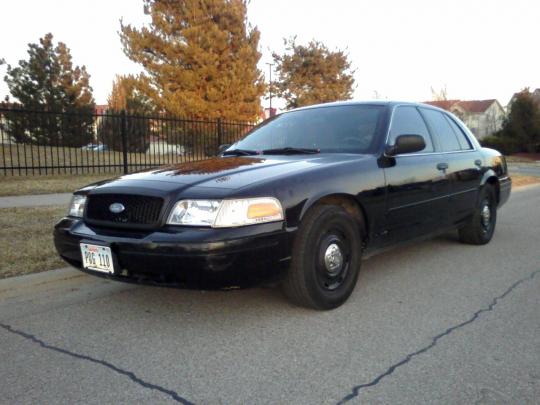 1994 Ford crown victoria length
