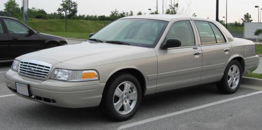 Ford crown victoria seating capacity #6