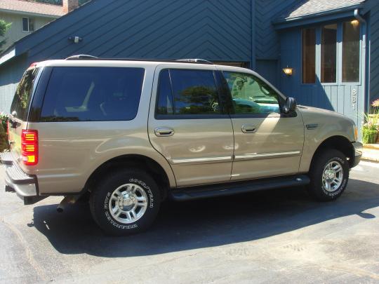 2001 Ford expedition fuel capacity #2