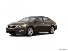 2013 Nissan Altima Photo 1