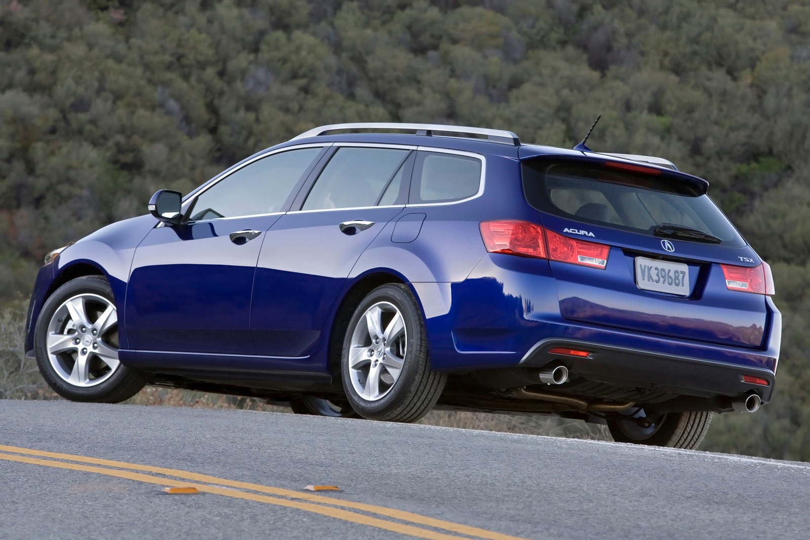 2014 Acura TSX Sport Wagon VINs, Configurations, MSRP & Specs ...