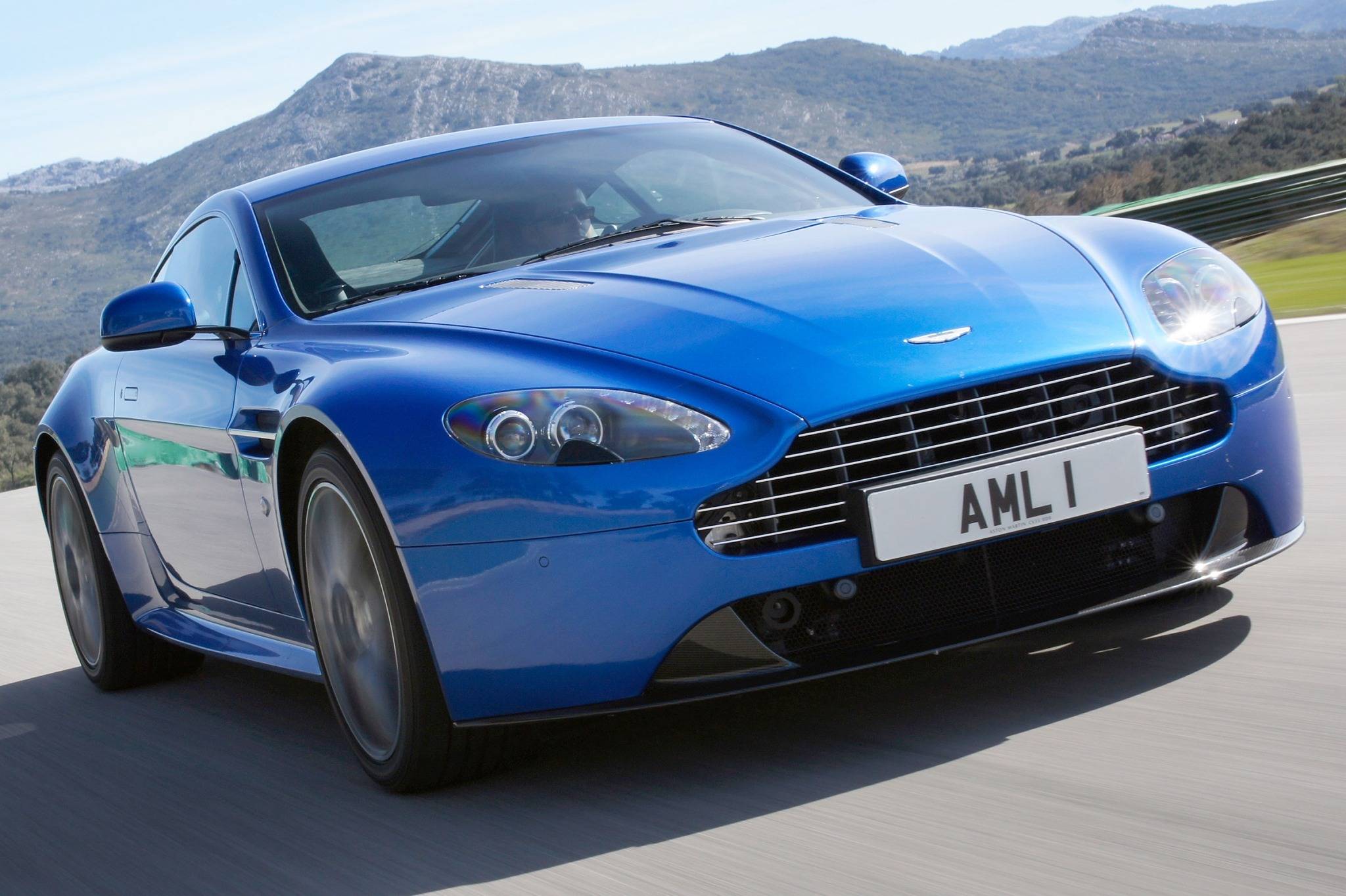 2016 Aston Martin V8 Vantage Specs, Prices, VINs & Recalls - AutoDetective