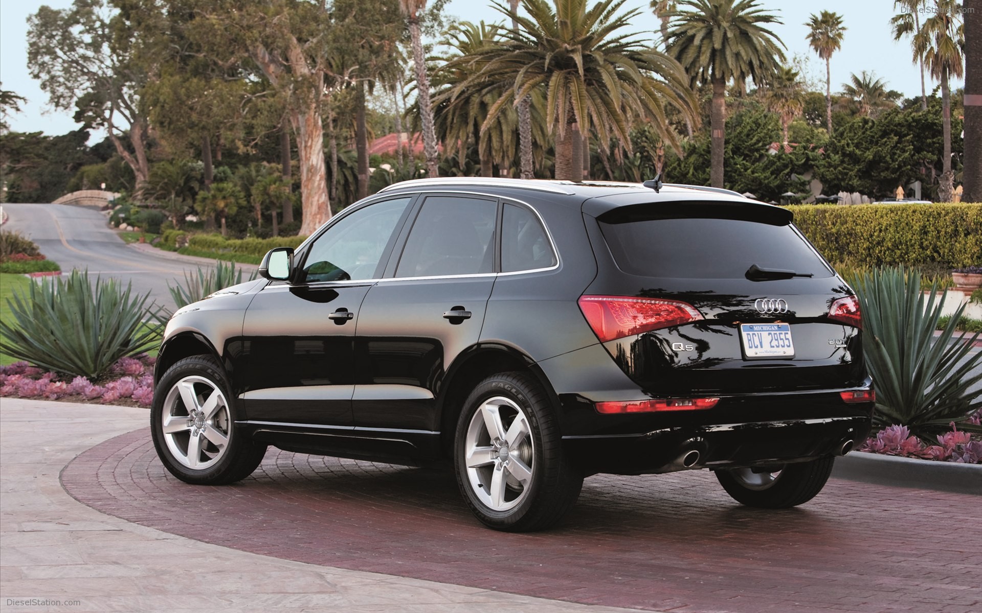 Фото audi q5 2012