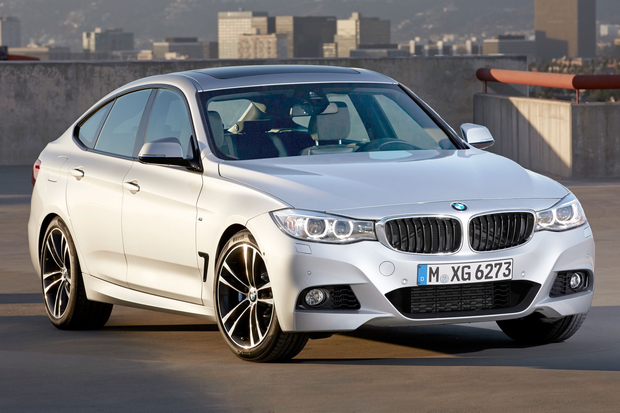 Бмв трешка. BMW 3. BMW 3 2016. BMW 3 2015. BMW 3 Series 2015.