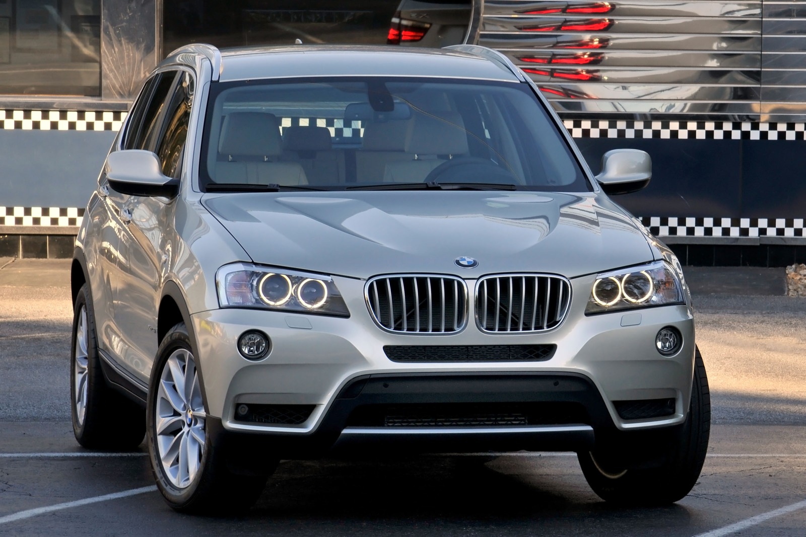 Bmw x3 2012 года