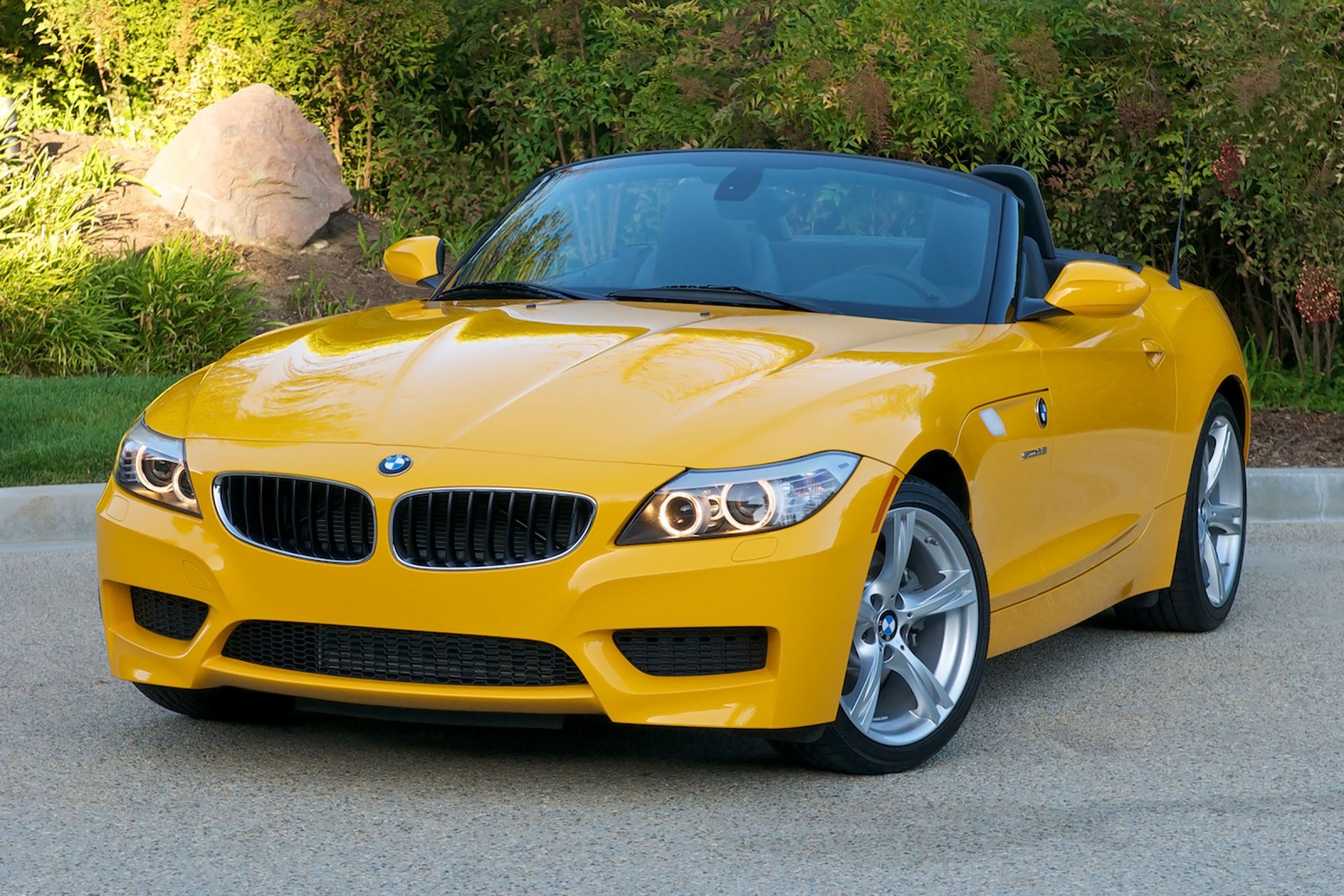 BMW z4 3 0 Р¶С‘Р»С‚С‹Р№