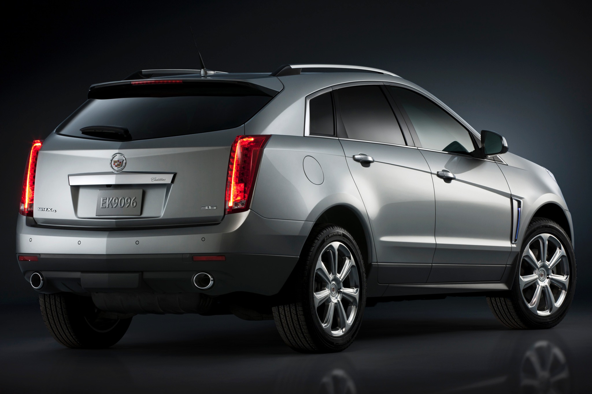 Cadillac srx вес