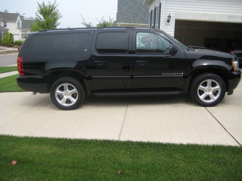 Chevrolet Suburban 2008