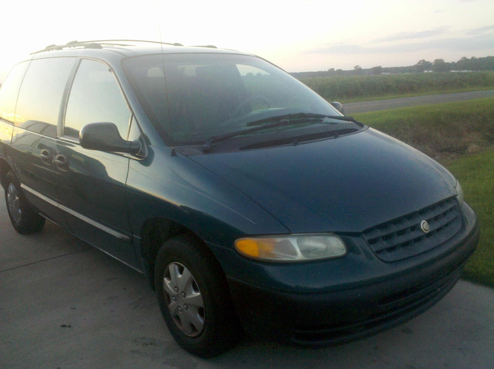 Chrysler voyager 2000 года