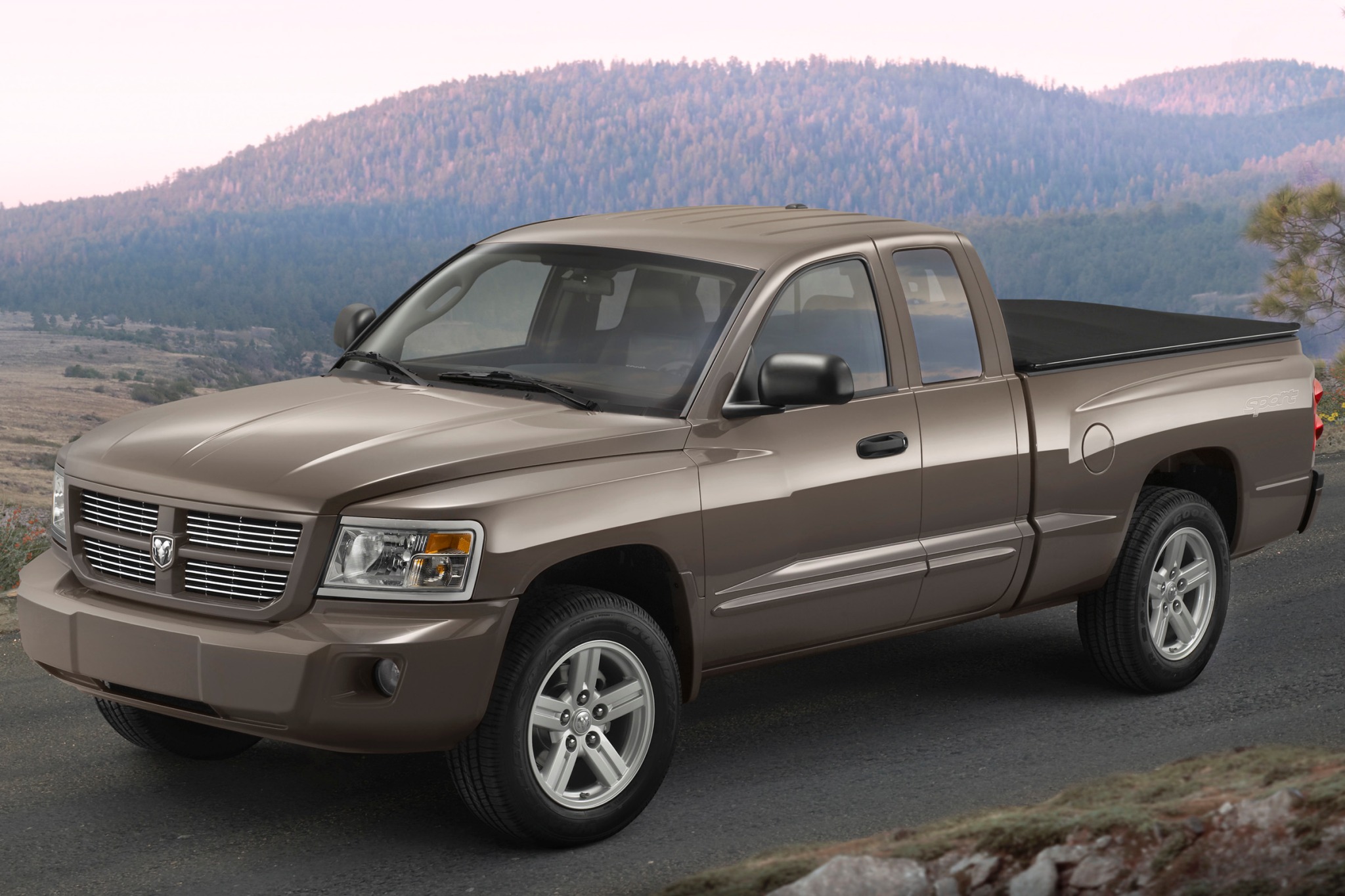 2010 Dodge Dakota VINs, Configurations, MSRP & Specs - AutoDetective