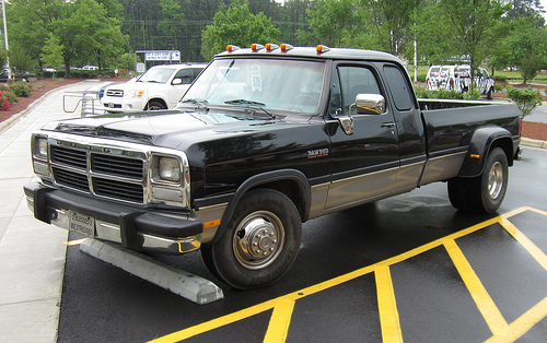 1991 Dodge Ram 350 VINs, Configurations, MSRP & Specs - AutoDetective