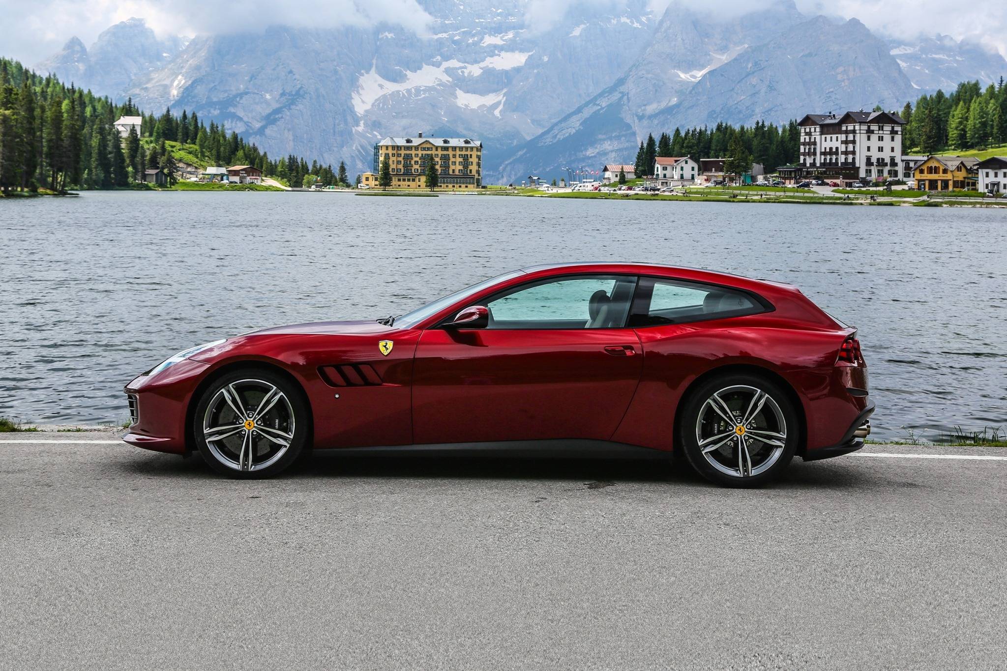 2017 ferrari gtc4lusso