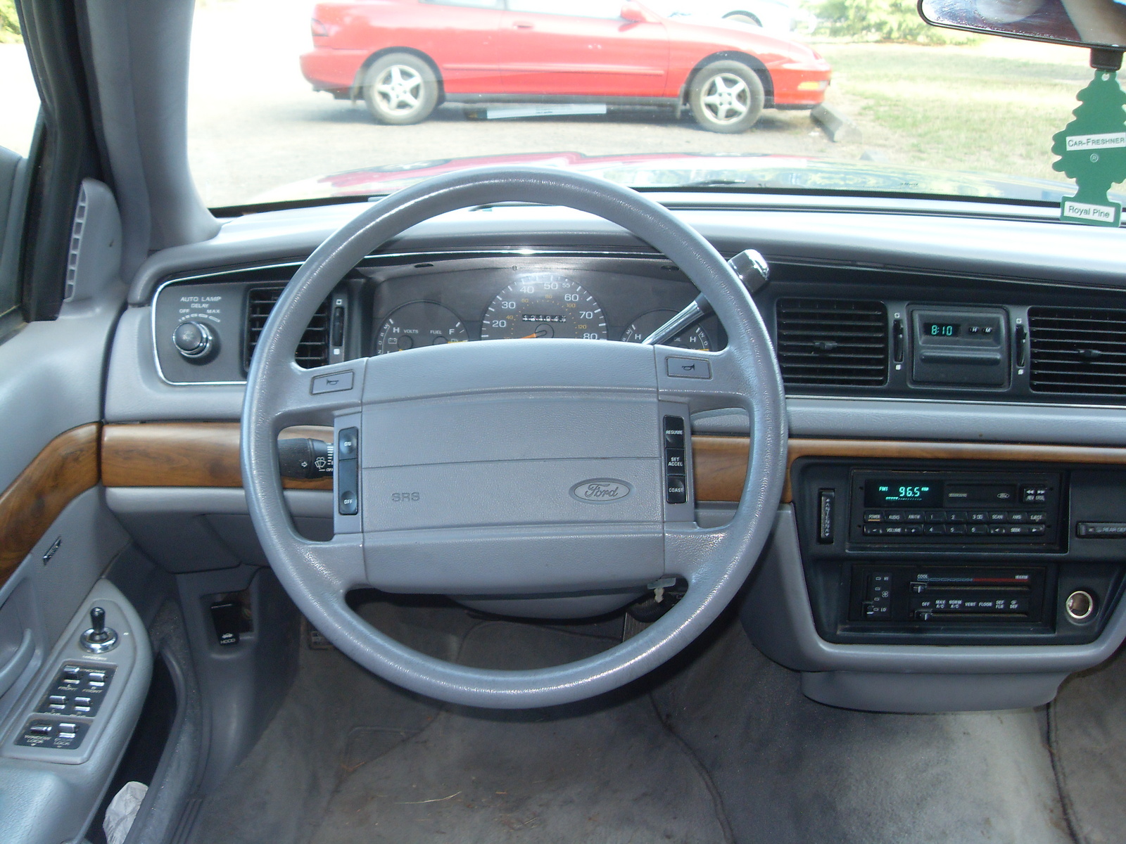 1994 ford crown victoria vins configurations msrp specs autodetective 1994 ford crown victoria vins