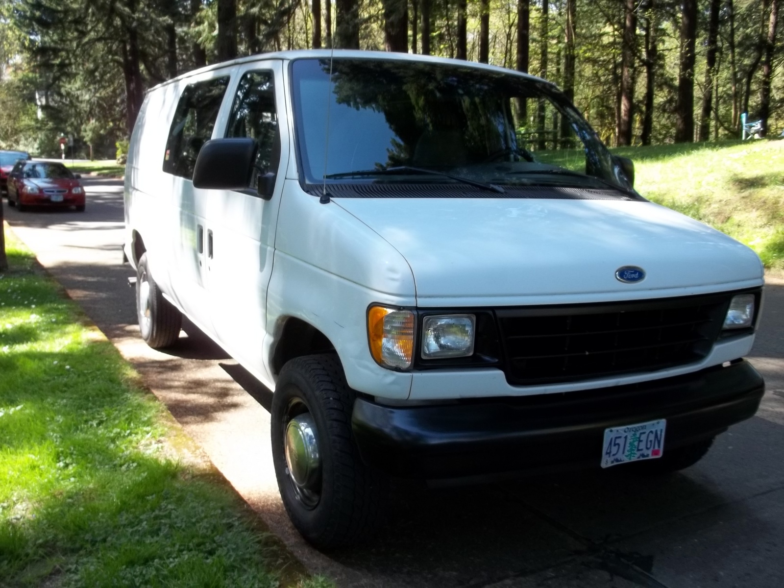 1996 Ford Econoline Vins Configurations Msrp And Specs Autodetective