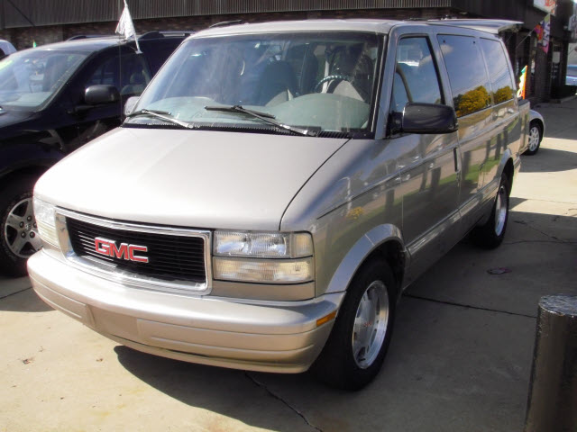 2004 GMC Safari VIN Check, Specs & Recalls - AutoDetective