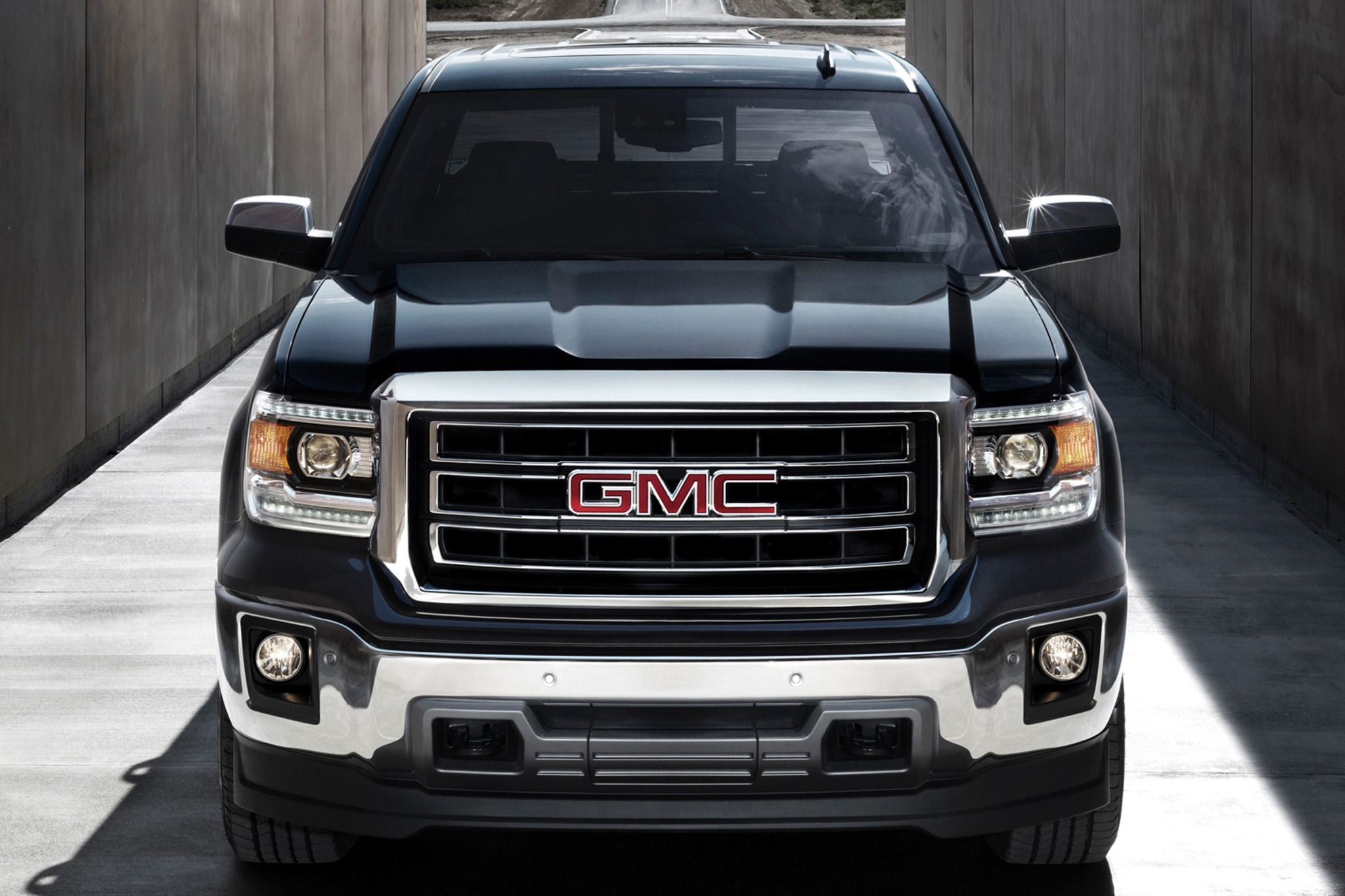 2014 GMC Sierra 1500 VINs, Configurations, MSRP & Specs - AutoDetective