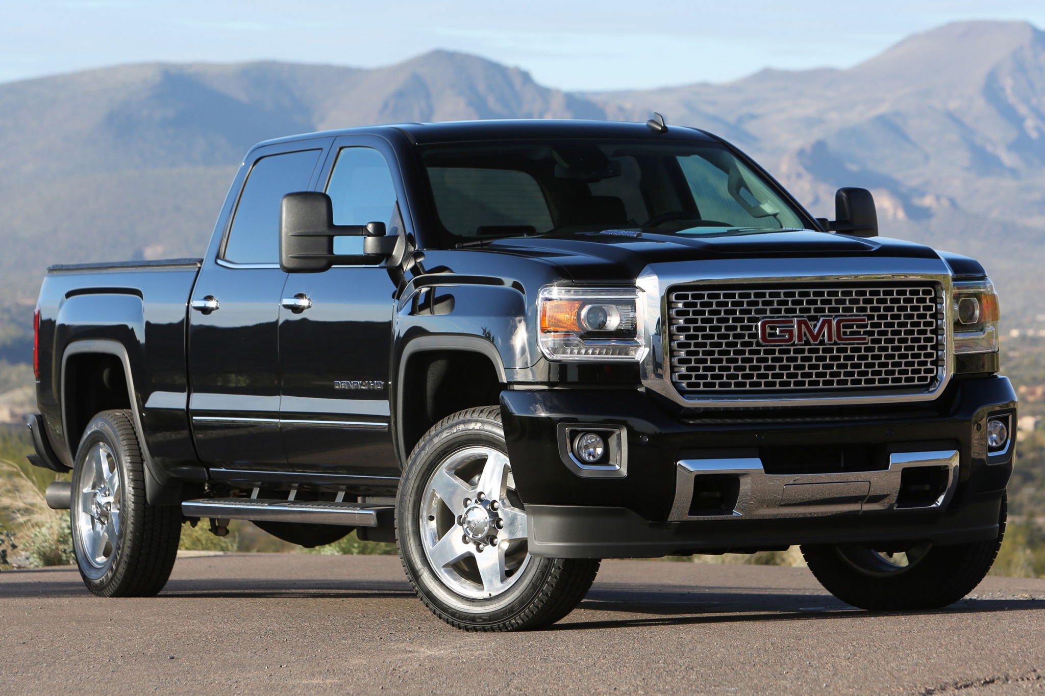 2015 GMC Sierra 2500HD VINs, Configurations, MSRP & Specs - AutoDetective