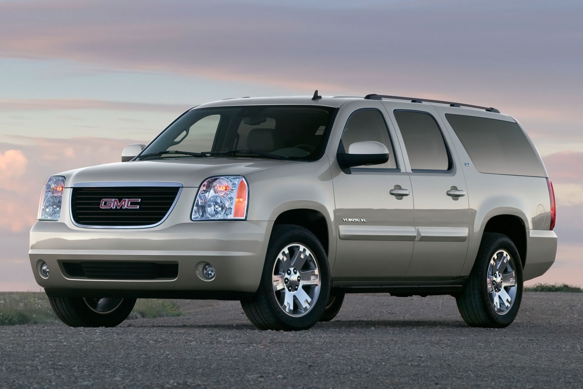 2014 GMC Yukon XL VINs, Configurations, MSRP & Specs - AutoDetective