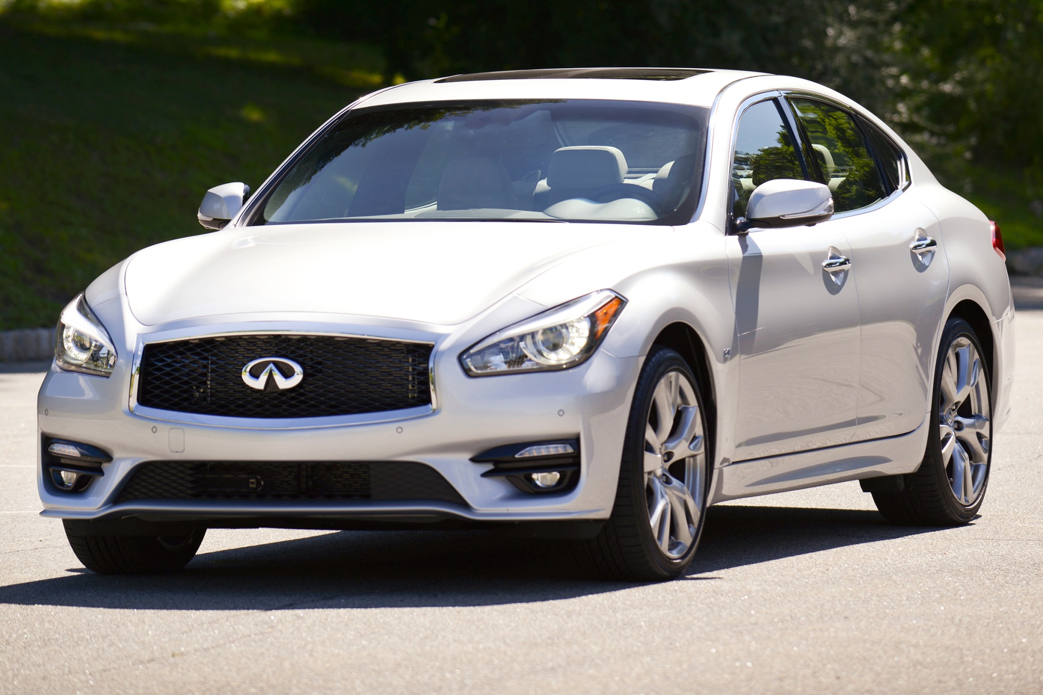 2016 Infiniti Q70 Specs, Prices, VINs & Recalls - AutoDetective