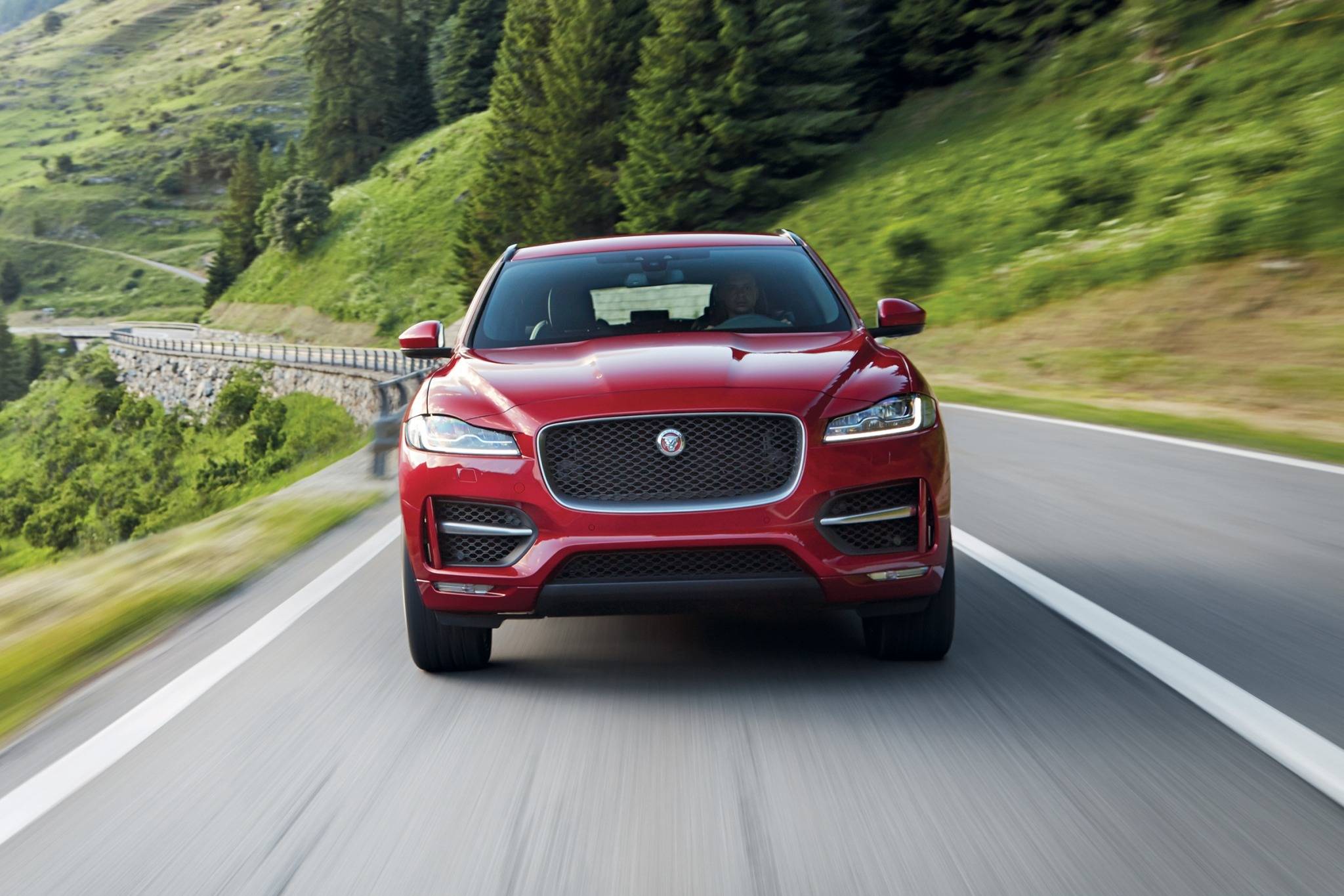 Jaguar f pace 2018