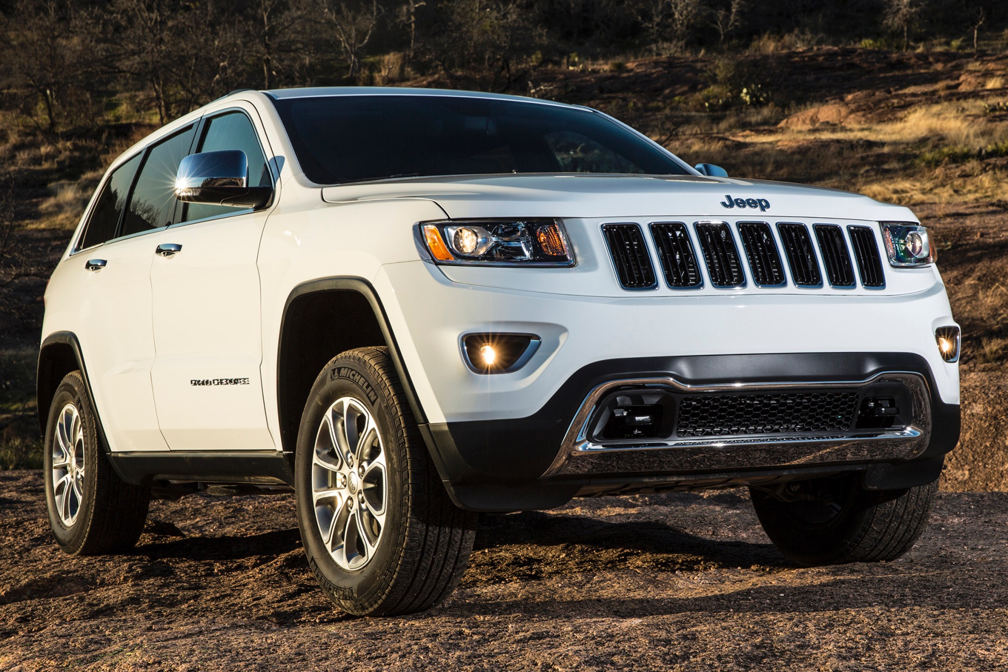 2016 Jeep Grand Cherokee VINs, Configurations, MSRP & Specs - AutoDetective