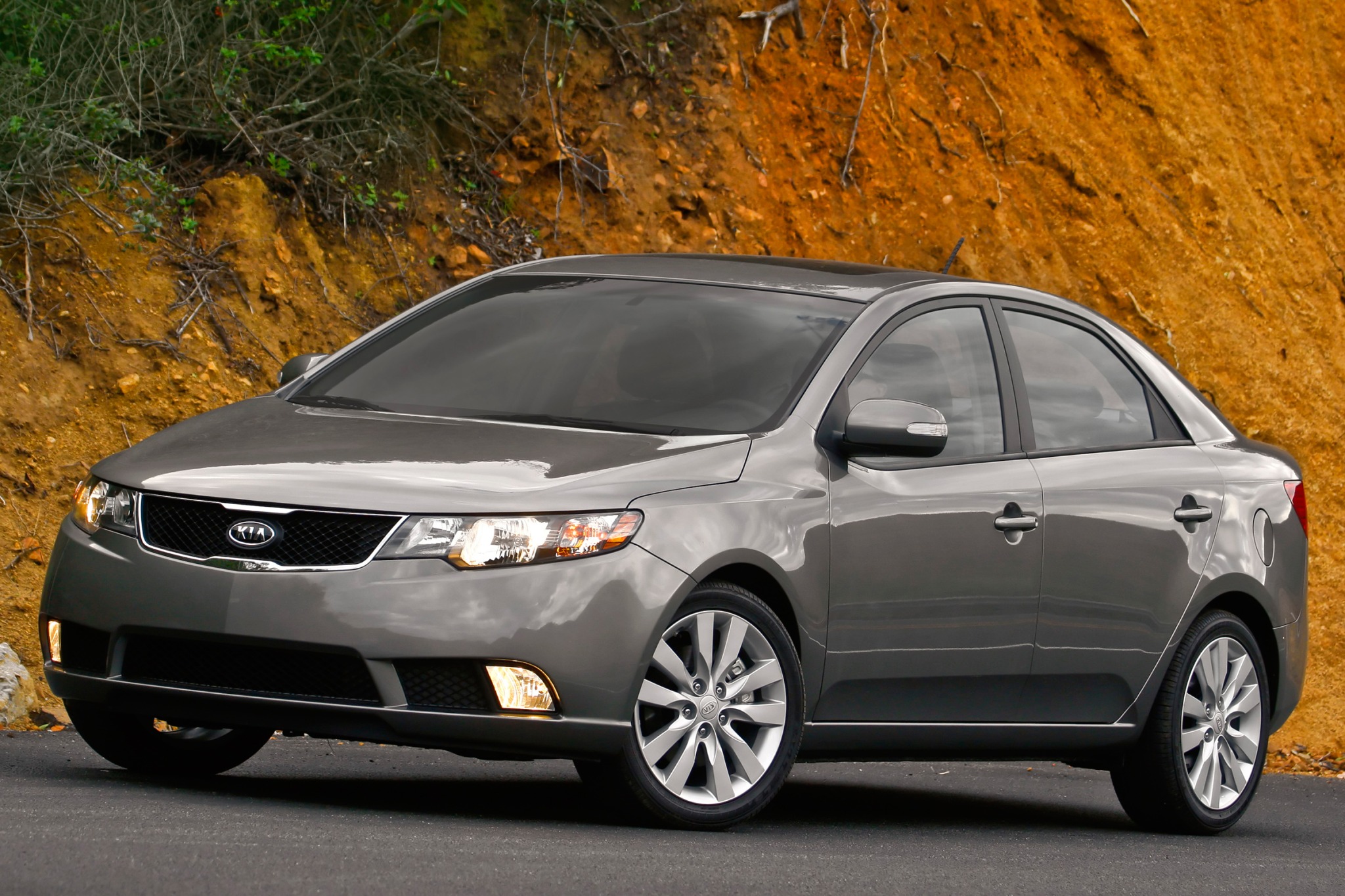 2010 Kia Forte VINs, Configurations, MSRP & Specs - AutoDetective