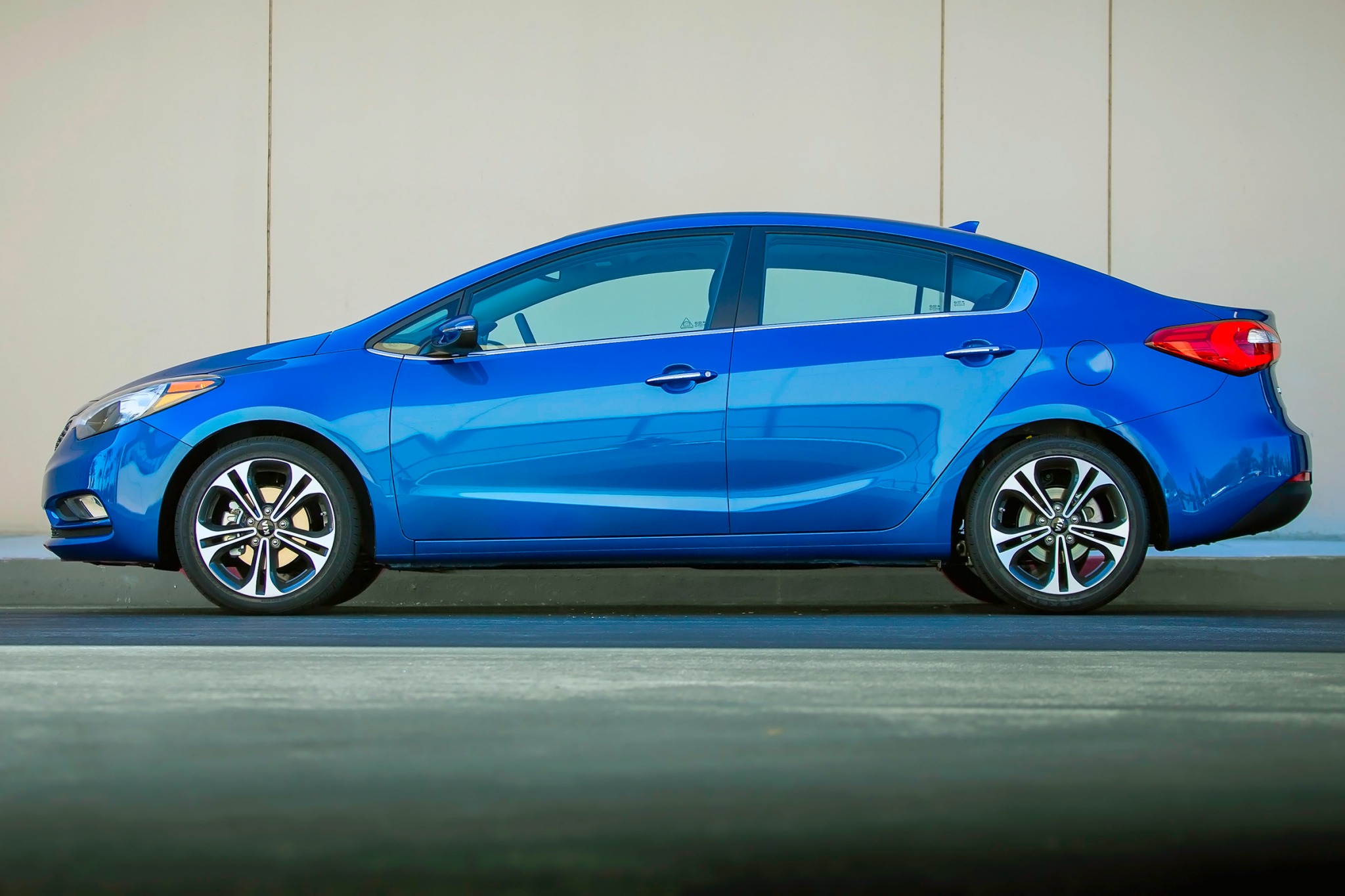 2014 Kia Forte VINs, Configurations, MSRP & Specs - AutoDetective