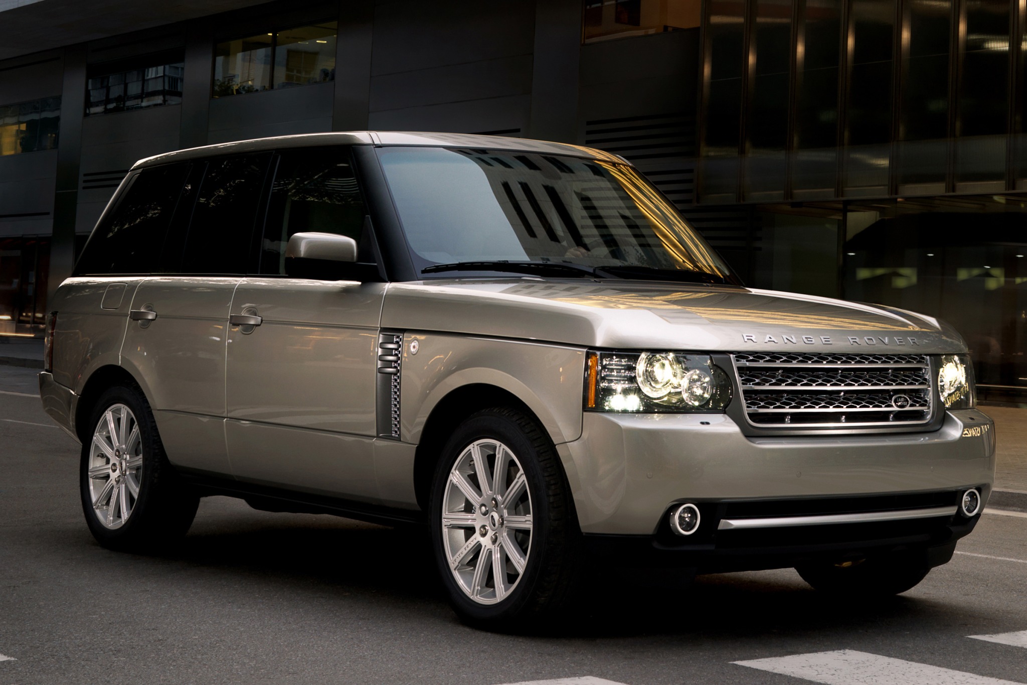 2010 Land Rover Range Rover Specs, Prices, VINs & Recalls - AutoDetective