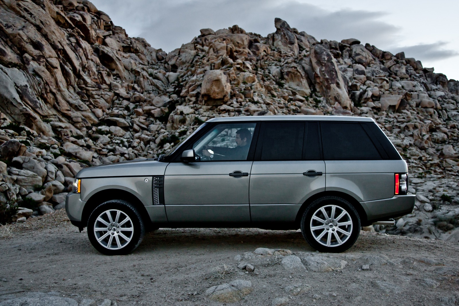 2012 Land Rover Range Rover Specs, Prices, VINs & Recalls - AutoDetective