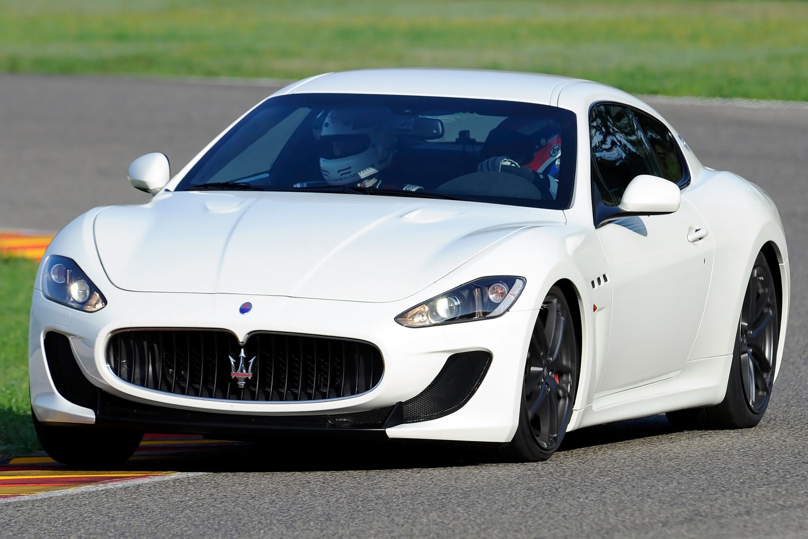 Maserati granturismo 2012