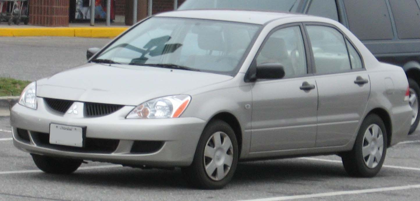 Mitsubishi lancer 2004 года