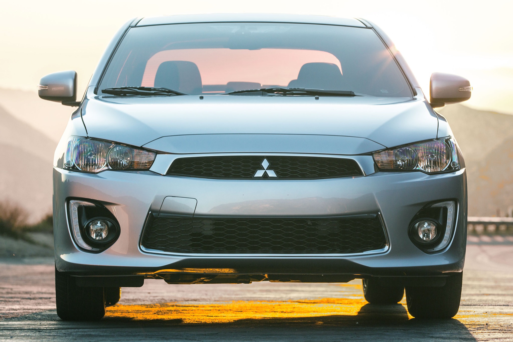 Mitsubishi lancer 2016 г