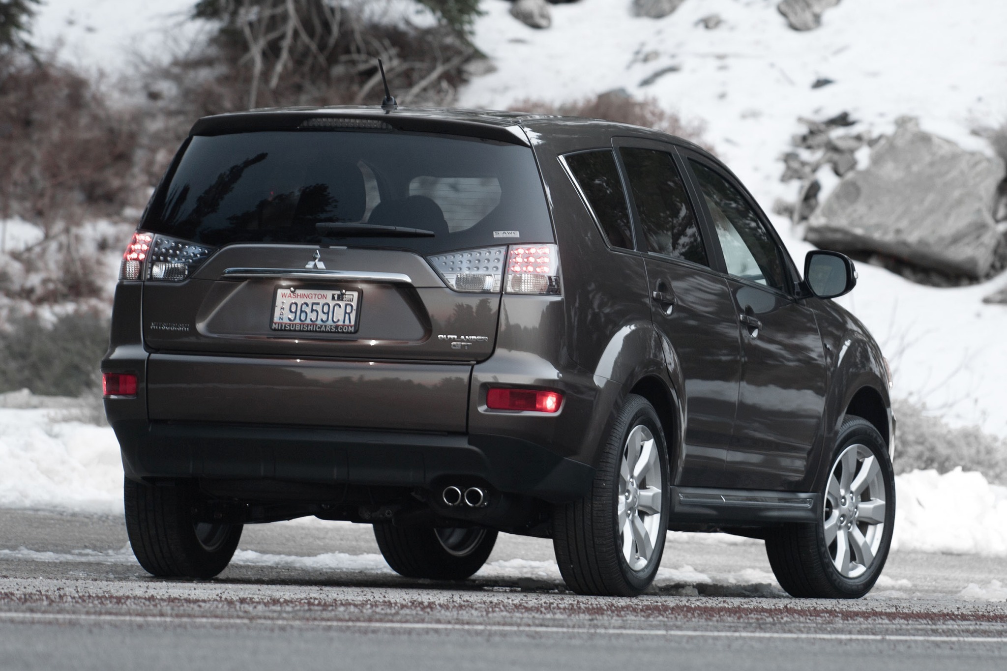 2013 Mitsubishi Outlander Specs Prices Vins And Recalls Autodetective