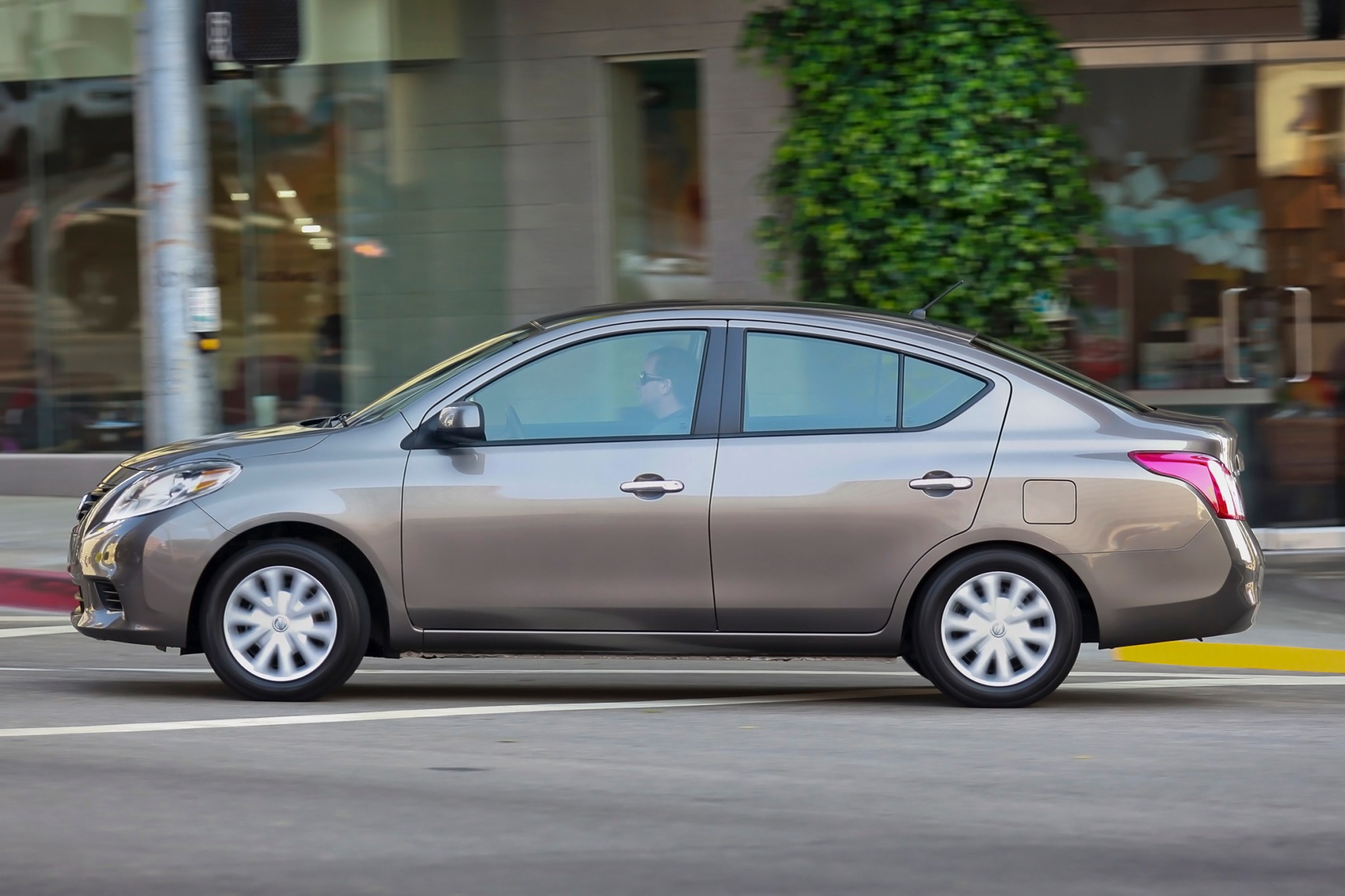 Nissan versa 2014