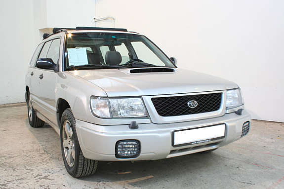 Subaru forester 2000 года