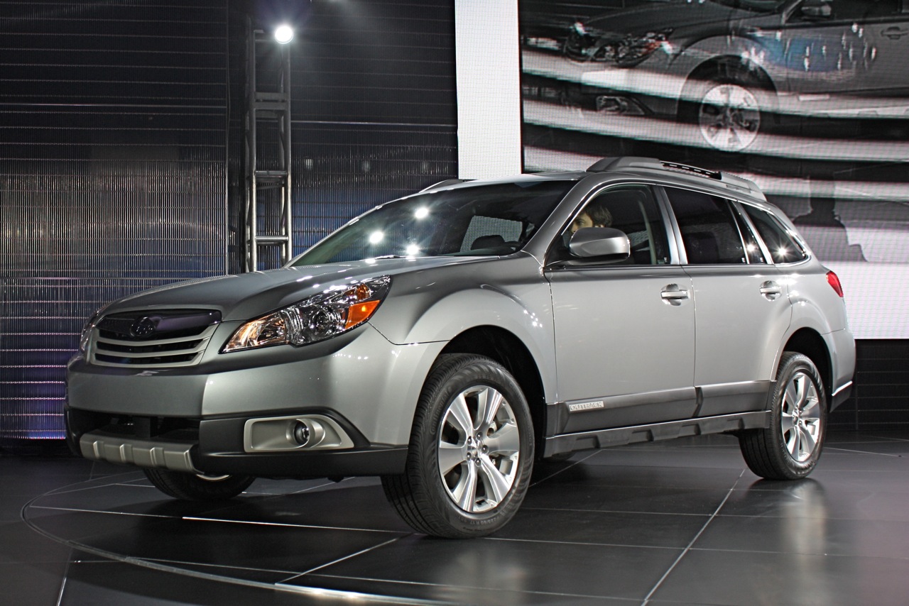 Subaru outback 2010 года