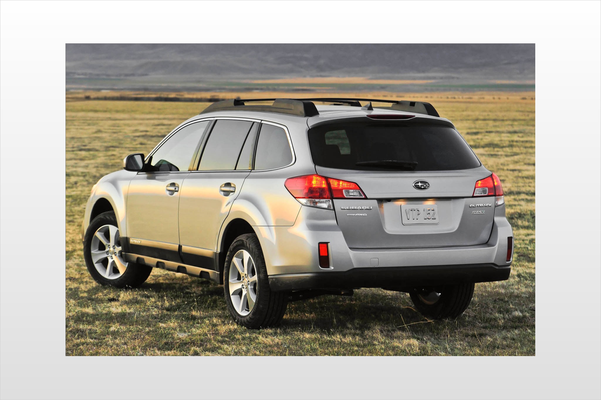 Subaru outback 2014 года