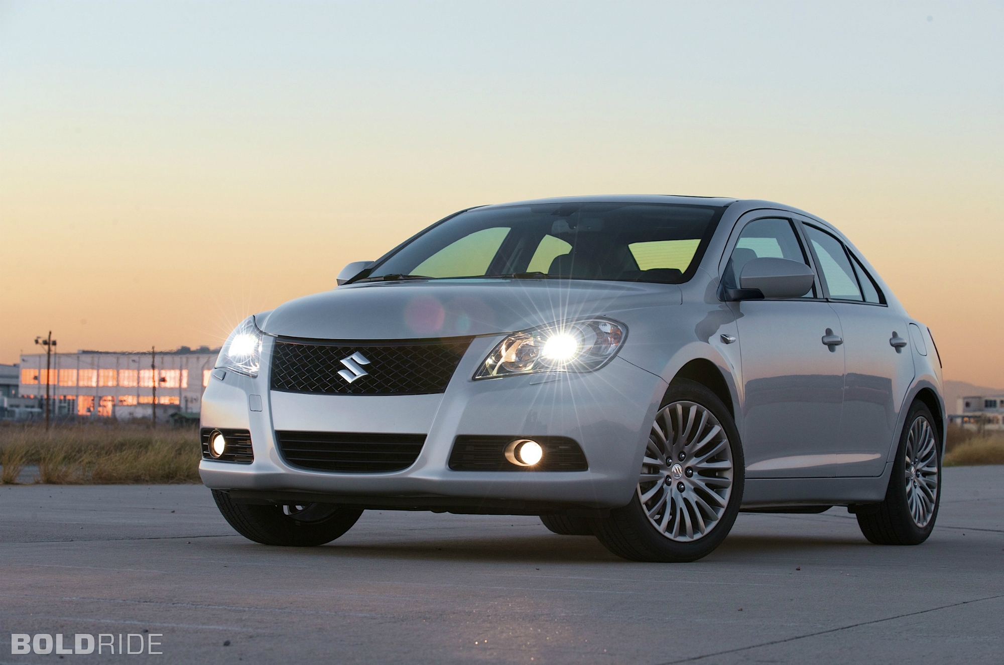 Suzuki kizashi 2012