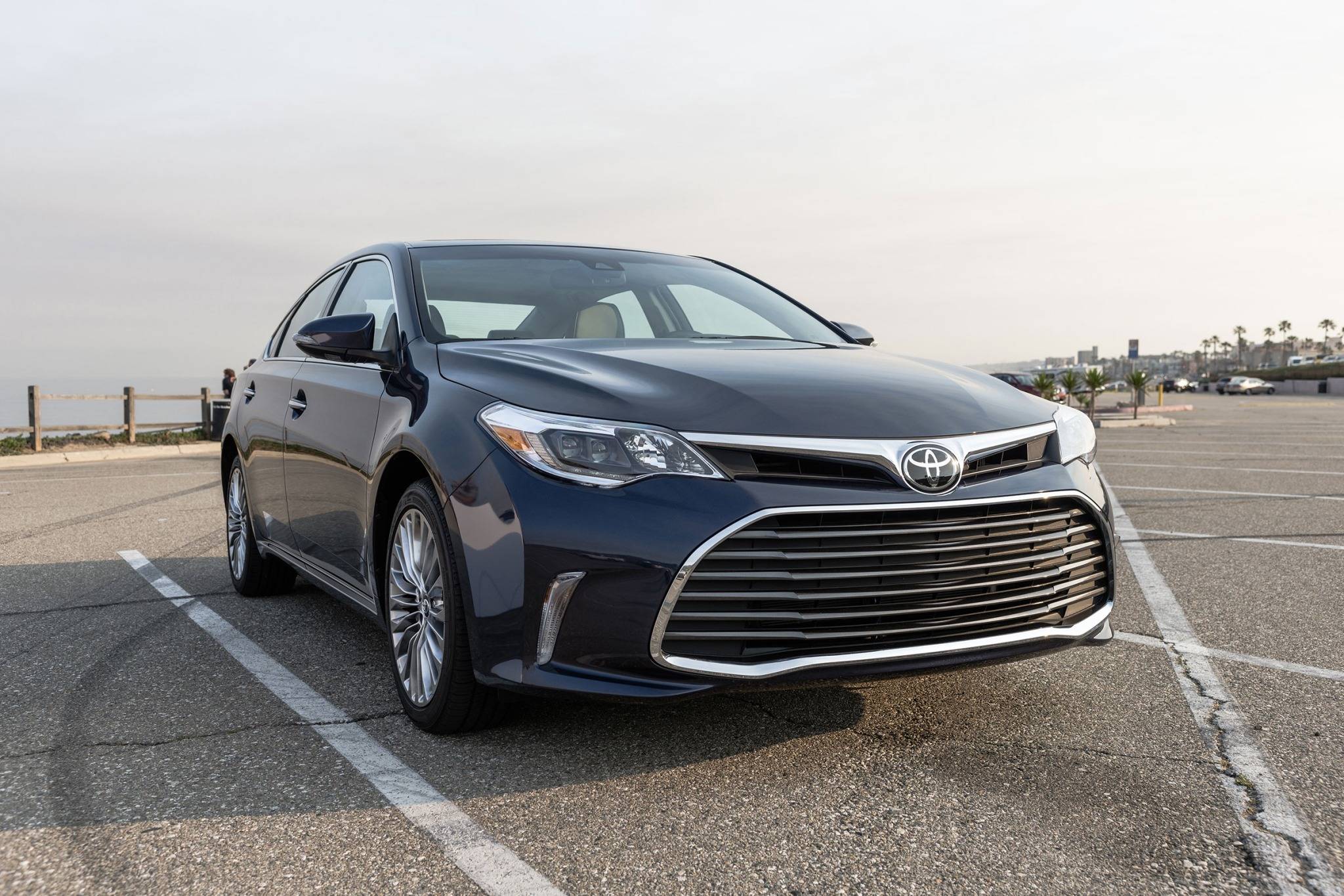 2018 Toyota Avalon Specs, Prices, VINs & Recalls - AutoDetective