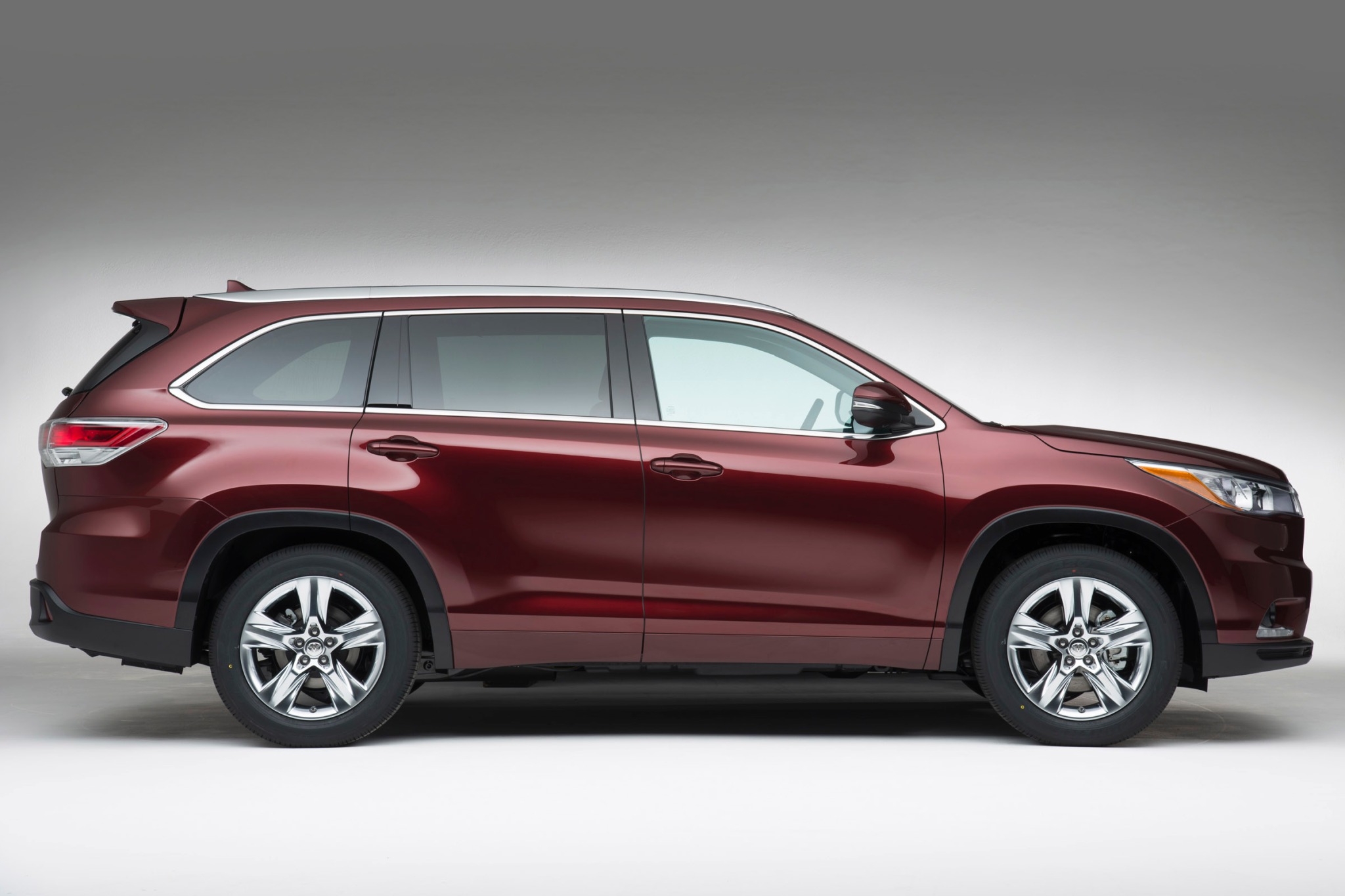 Toyota highlander 2015 года