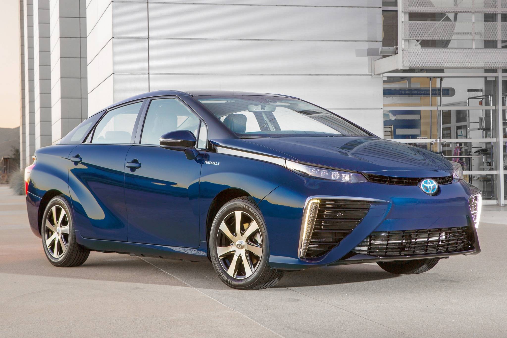 Toyota mirai 2016