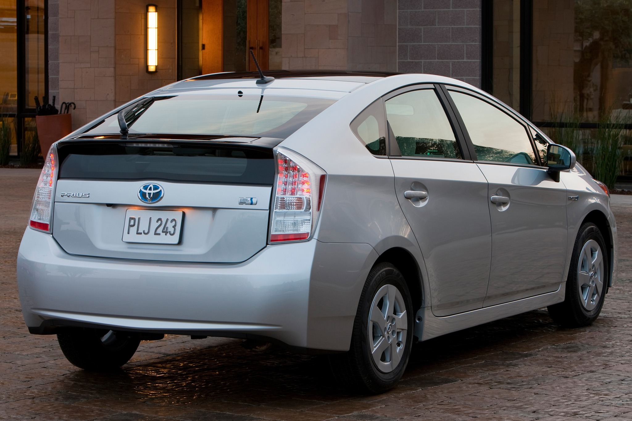 2010 Toyota Prius Specs, Prices, VINs & Recalls - AutoDetective