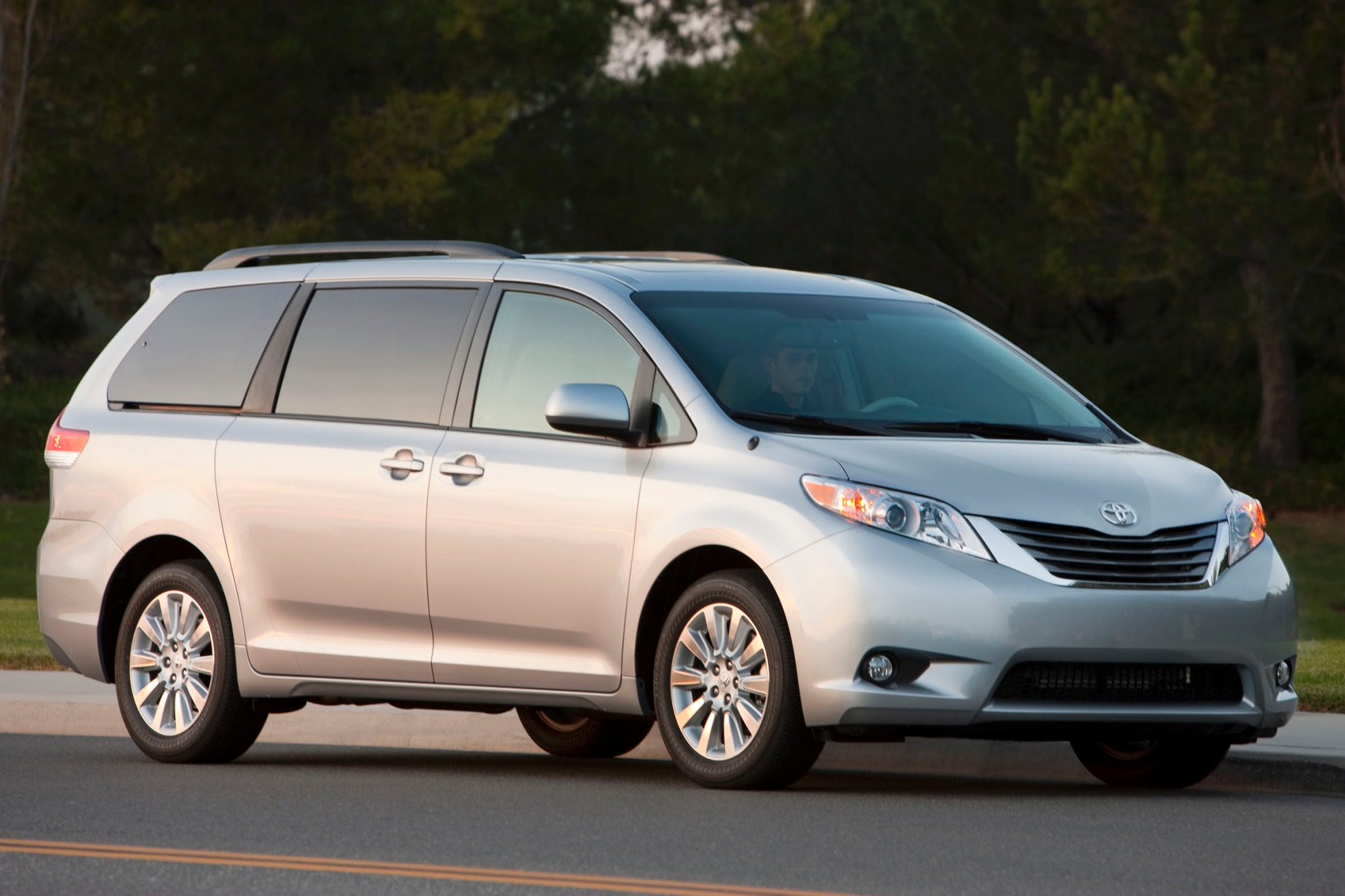 2012 Toyota Sienna Specs, Prices, VINs & Recalls - AutoDetective