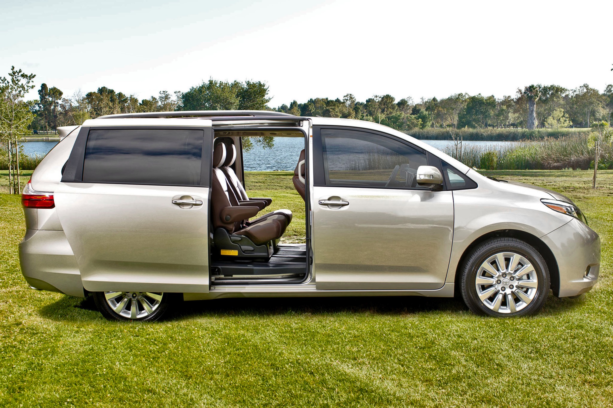 Toyota Sienna 2015